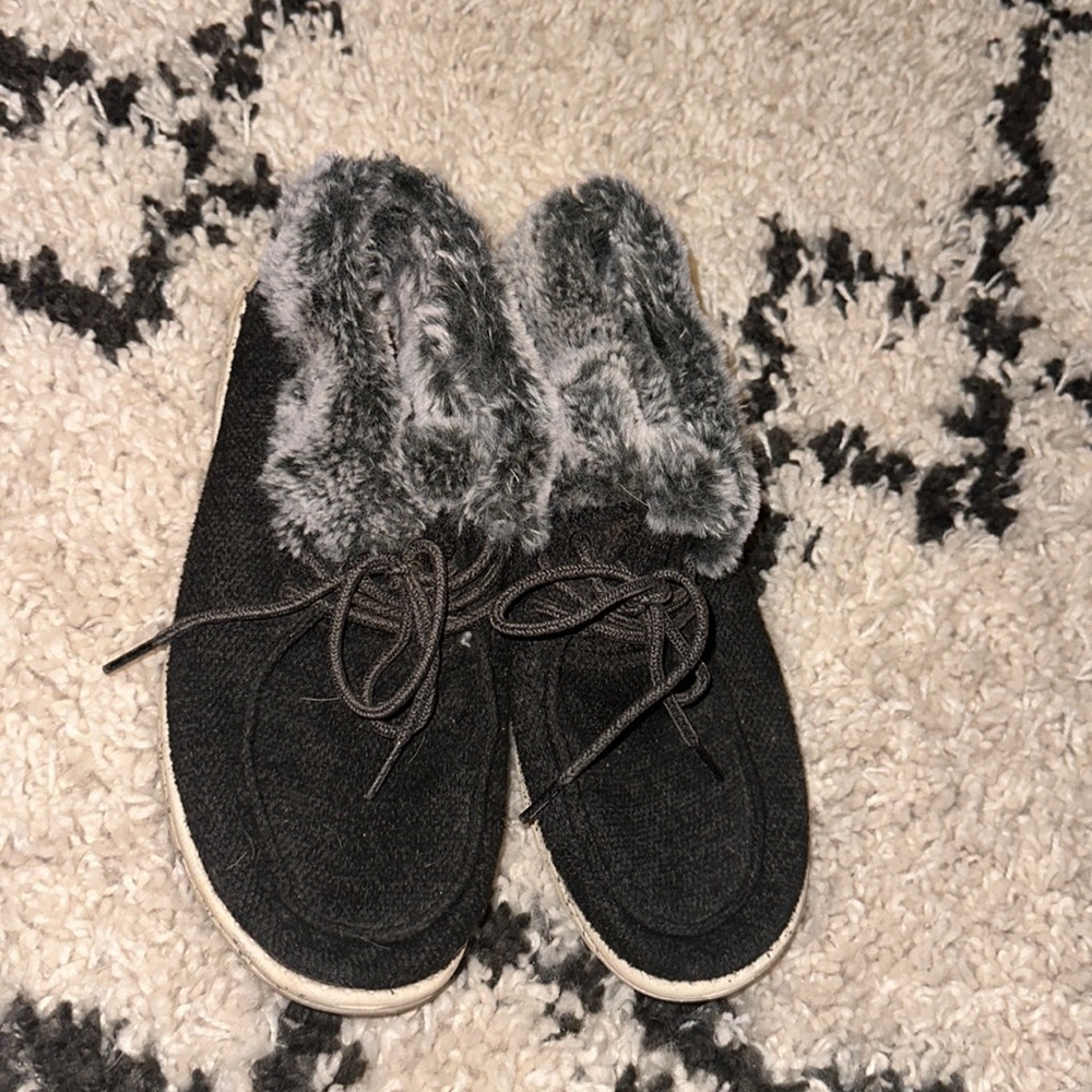 Hey Dude Britt Shoes Black Fuzzy.
